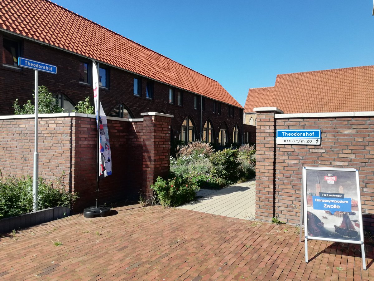 Team #conflictmanagement has arrived in (beautiful and sunny) Zwolle, looking forward to 2 days of #Hanseatic history! <a href="/CollectieOv/">Collectie Overijssel</a> <a href="/hansemuseum_eu/">Europäisches Hansemuseum</a>