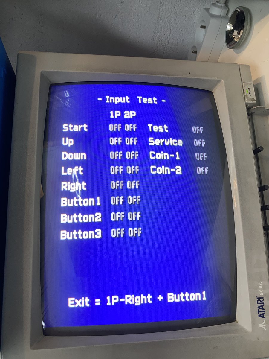 RepArcade's tweet image. Réparation #PCB #Arcade #Gunbird 2 de #Psikyo.
Son bouton 1 du joueur 1 reste bloqué sur &quot;on&quot;.
Solution -&amp;gt; TTL CMS &quot;74HCT244&quot; (U42) dans le circuit d&apos;encodage des contrôles. 
Remplacement par un TTL avec les mêmes tolérances et ça repart 🚀