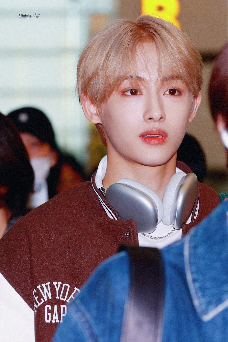 winwincIoud's tweet photo. BLONDE WINWIN?!?!!! 😭💛 https://t.co/oDPnzNZa2H