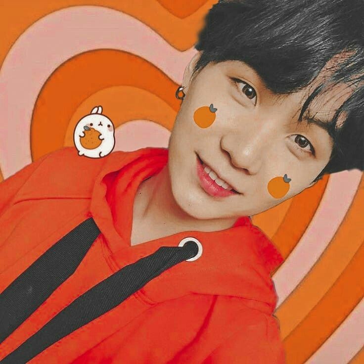 bayan_nbts7's tweet photo. Yoongi🧡🧡 https://t.co/h3jJQpffOP
