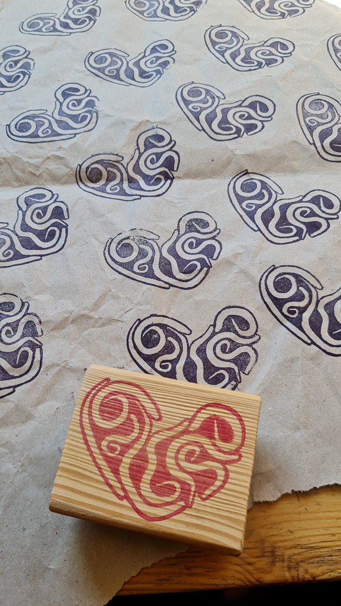 FMinifera's tweet photo. Spreading some #Nematoda love with this stamp. 

I know there are few, but very enthusiastic #nematode people out there. Would you fancy a shirt? https://t.co/WjVQVCw6Qm