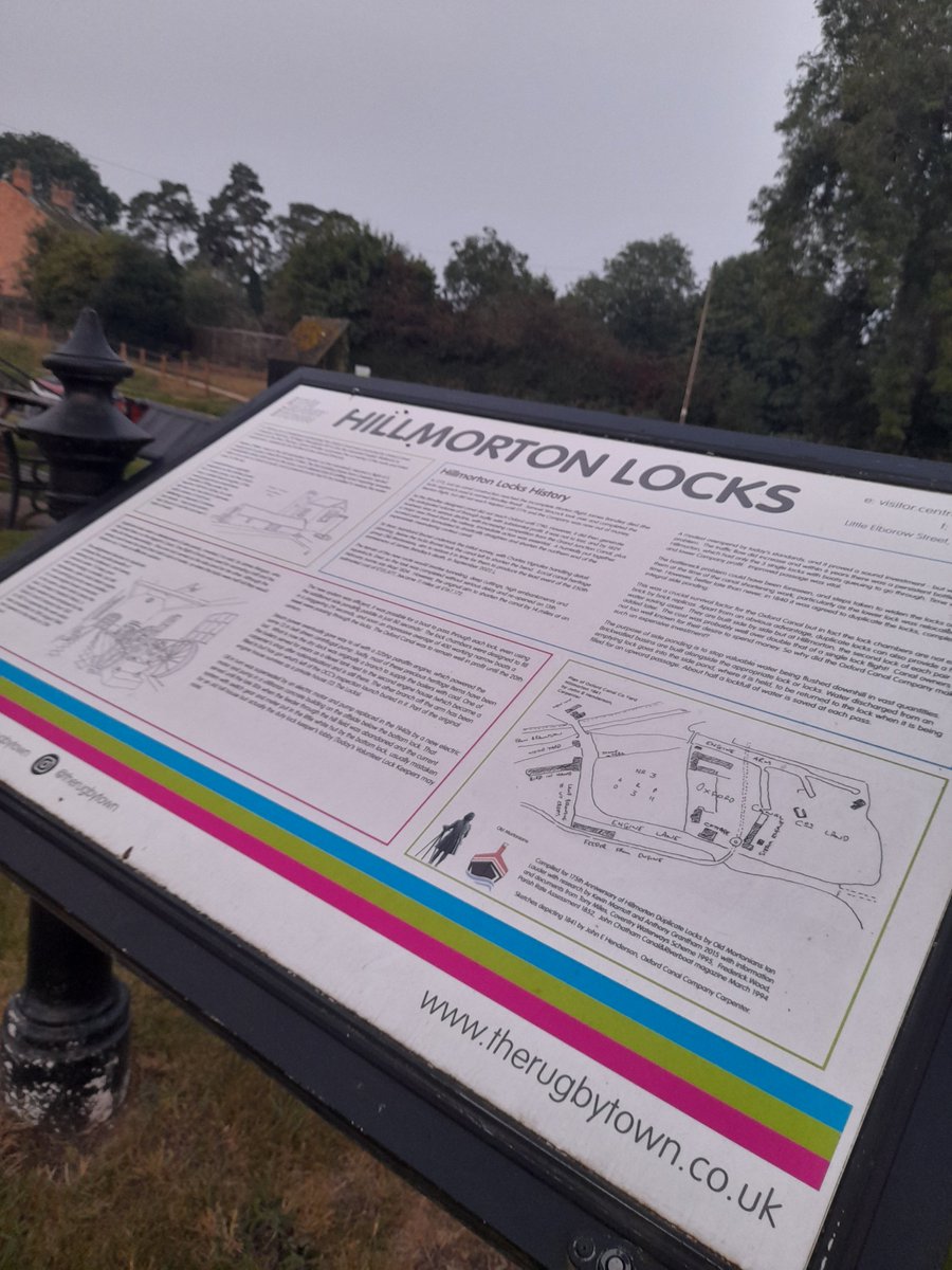 LNBP_Braunston's tweet photo. Nice to see the great people down at @HillmortonLocks near @TheRugbyTown are getting into the spirit of things with the @rugbyworldcup
Pics courtesy of our press/media bod @KarlQuinney early this morning.
#canals #lockkeepers #rugbyworldcup #boatsthattweet #communityboating https://t.co/w9VA2mTYrt