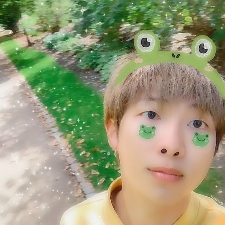 bayan_nbts7's tweet photo. Namjoon💚💚 https://t.co/QSFwOMe1BA