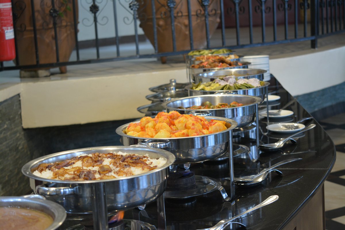 ProteaEntebbe's tweet photo. Indulge in a feast of flavors at our Traditional Buffet Dinner tonight from 6pm to 10pm! 😋🍽️ Join us for an unforgettable dining experience at just Ugx 55,000. See you there! 🌟
#ProteaEntebbe #Traditional #BuffetDinner https://t.co/1e4DH3rxbs