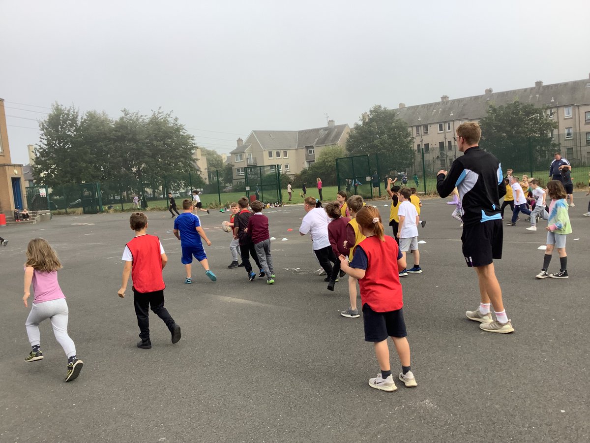 P4 had their second rugby lesson today with 2 coaches from Leith Rugby Club.  The class worked hard on their rugby passing skills, great job P4!