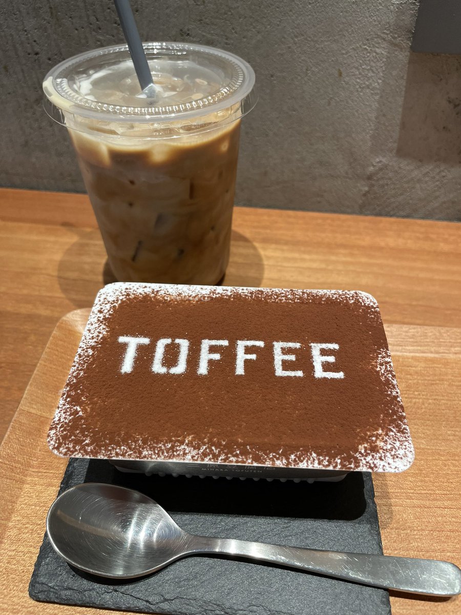 rin2CANDY's tweet photo. 📍TOFFEE📍
大手町駅から徒歩2分
福岡の大人気スイーツが東京で新発売😊

エスプレッソしみしみの米粉シフォン＋マスカルポーネチーズ＋自家製チーズジェラートを重ねた一品😋
フワトロ生地で口に入れるとトロける様な食感✨
#toffee https://t.co/8xZLrxfGXg