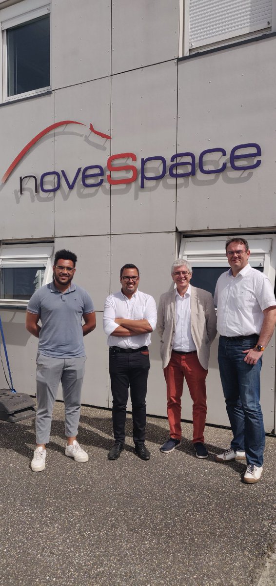 Bdx_Technowest's tweet photo. @Bdx_Technowest reçoit son partenaire Commandement de l'Espace @Armee_de_lair :
👉 échanges avec les #startups de la filière : Exploration Company, @delfox_net, @CmpComposites, @AerixSystems, @ThinkDeepAI, @TouchSensity, @HyPr_Space, @sylphaero, @sense4data, @ad_waibe https://t.co/3x9Zg70xGE