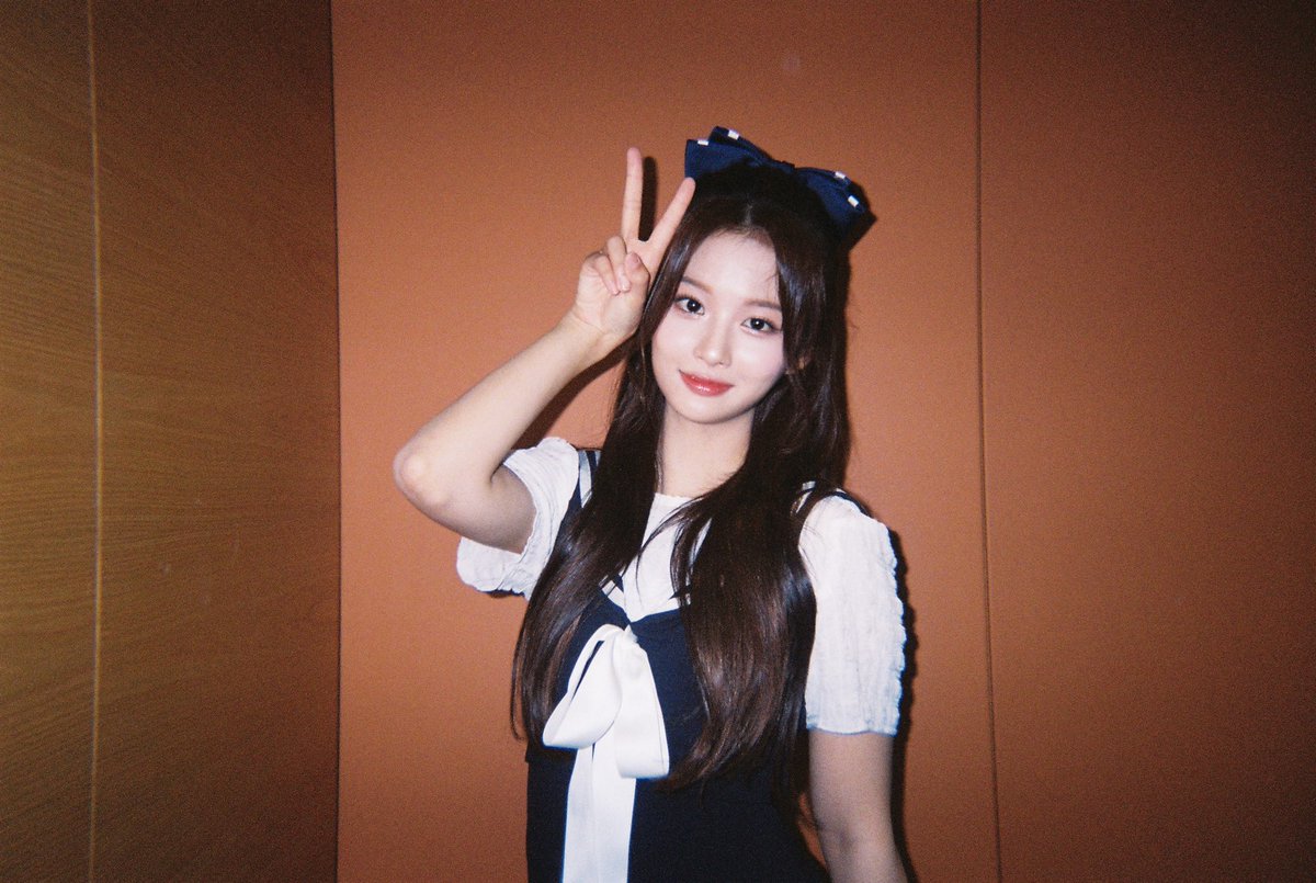NMlXX_SULLYOON's tweet photo. [📸] #N_SNAP 🛳️⚓
in MBC 쇼! #음악중심

#NMIXX #엔믹스 #エンミックス
#SULLYOON #설윤 #ソリュン https://t.co/2r88z7m8Qd