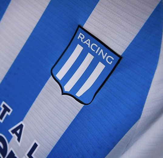 TheyThinkKits's tweet image. What a campaign!!!

Racing Club v Testicular Cancer 🇦🇷

They made small changes to the club badge over the last month with a lump appearing - worn out on the pitch hardly anyone noticed. 

Go and check yourselves guys!