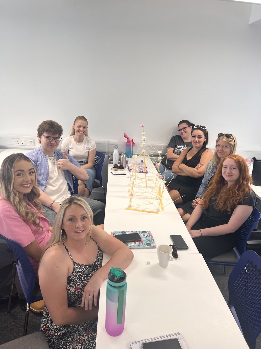 UoGNursingAssociates tweet media