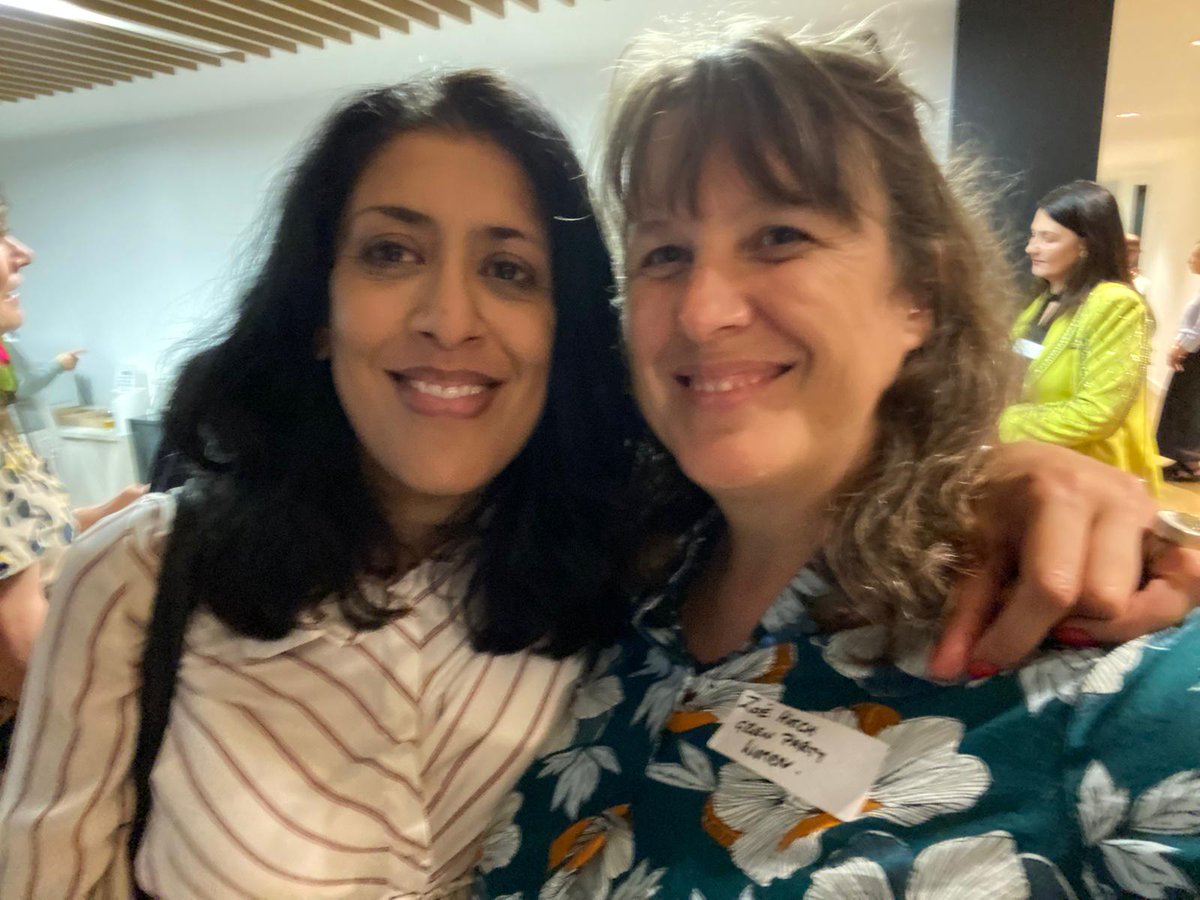 GreenZoeHatch's tweet image. Such a humbling pleasure to meet @Zehra_Zaidi of @AforAfghanistan at the @ODI_Global reception last night. 

 “Green Party Women, you have always been with us” 💚 

An inspiring and sobering reminder of the strength of Afghan women in the face of atrocities. An inspiration! 🧵