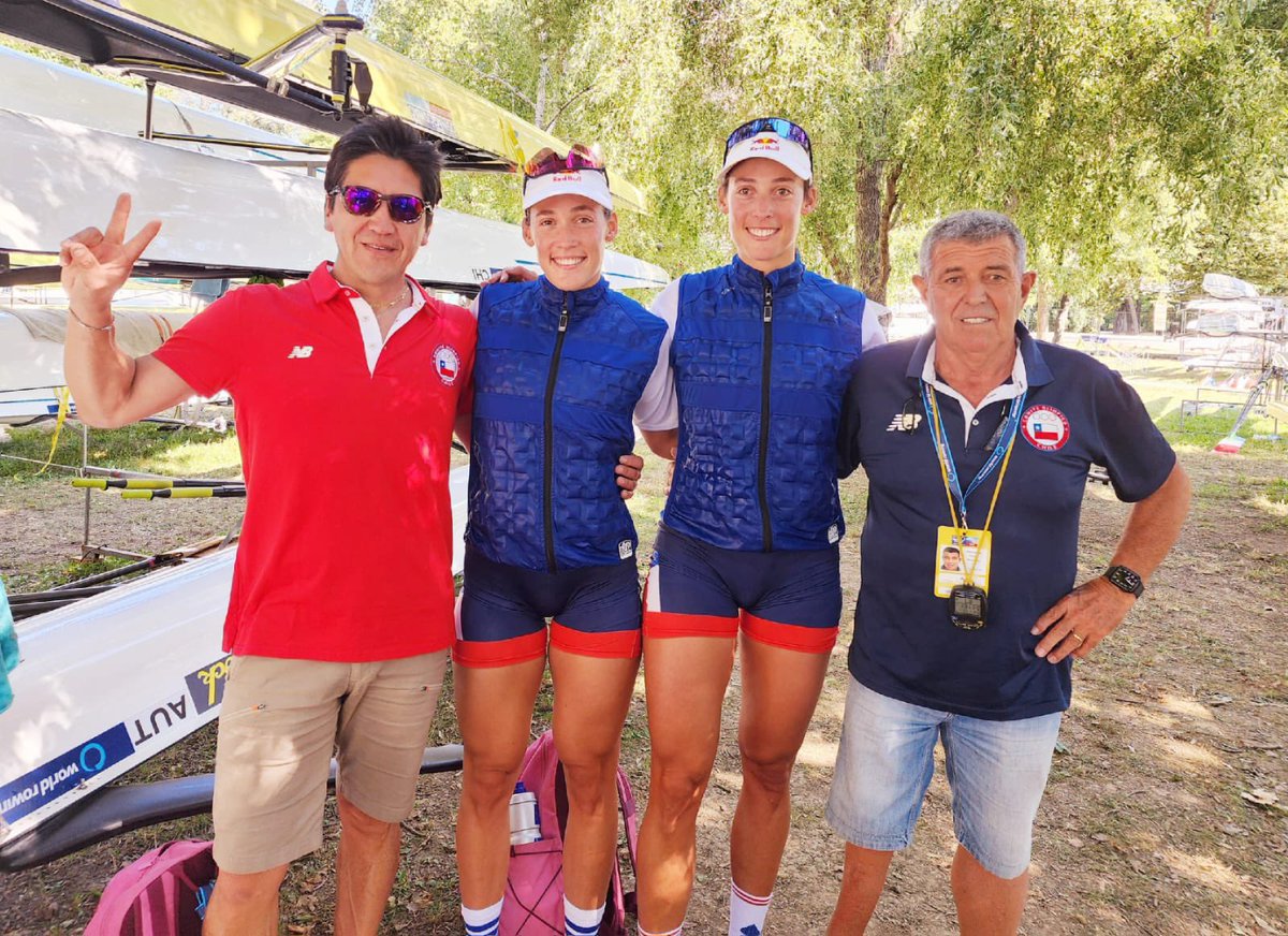 ¡HASTA QUE LLEGÓ EL ABRAZO! 🥹❤️

Son miles de hora de entrenamiento para llegar a un momento así 😍.

¡Hace tanto lo esperaban, <a href="/melii_abraham/">Meli Abraham Schüssler</a> <a href="/antoabrahamsch/">Antonia Abraham Schüssler</a>! 🫶🫶🫶

#VamosTeamChile 🇨🇱