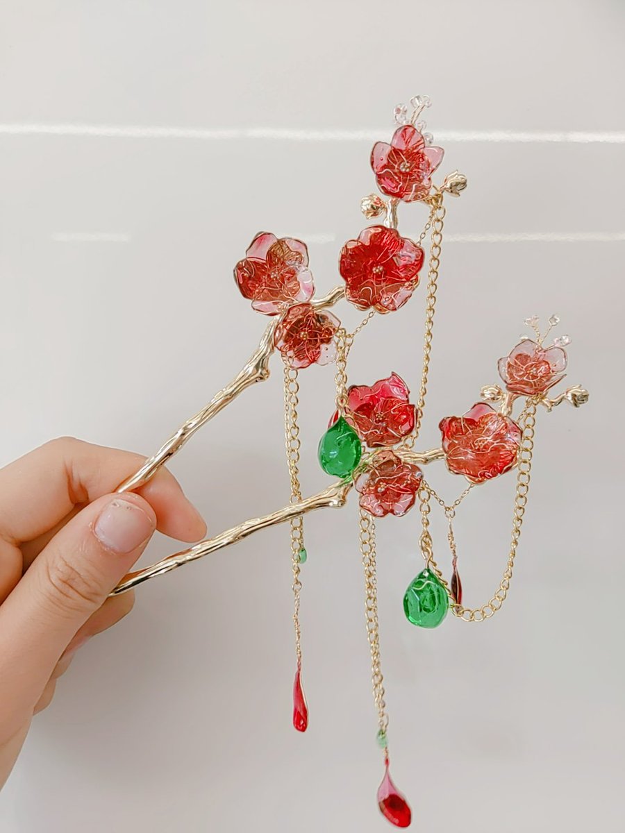 #RT추첨 #rt #화산귀환 #신곡 #기념

크흡... 감동..🌸
화귀 신곡 나온 기념으로 rt추첨으로 2분께 일전에 입금폼 열었던 매화비녀를 드립니다!! 

추첨은 내일 오후에 하겠습니다!
(งᐛ)ว (งᐖ )ว