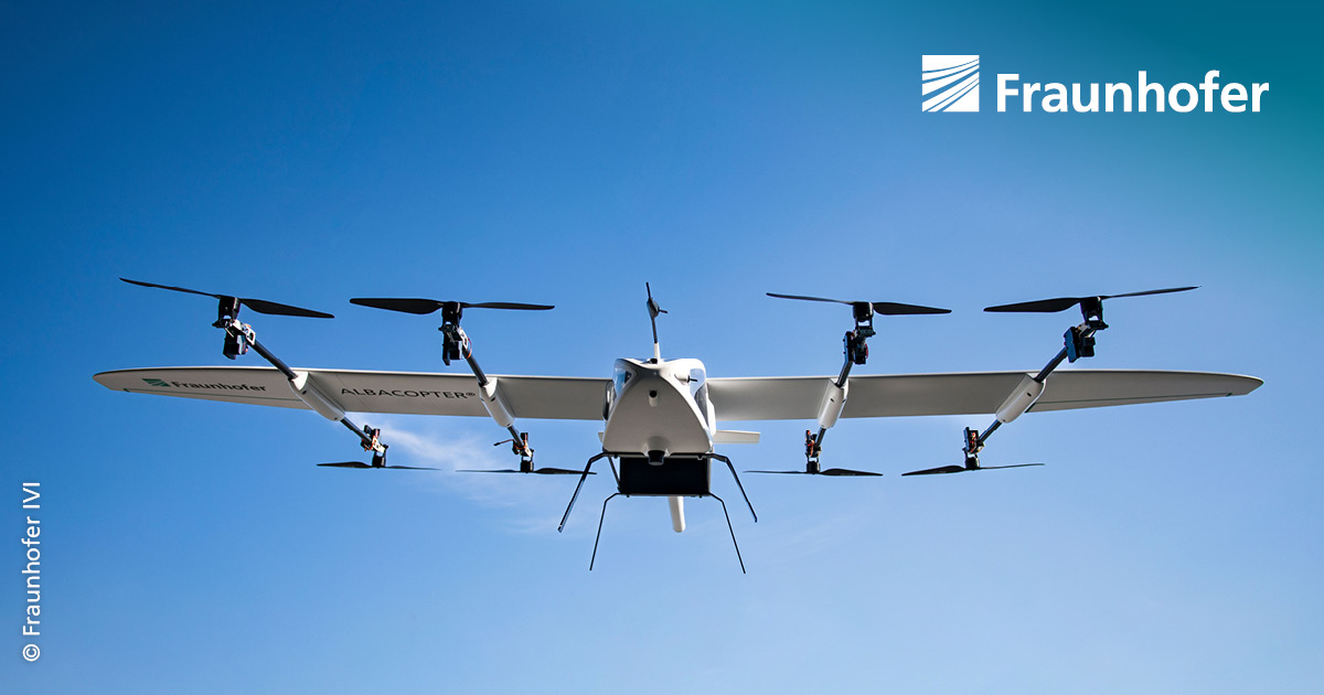 Fraunhofer's tweet image. Der ALBACOPTER® – ein Fluggerät, das senkrecht startet und – ganz nach dem Vorbild des Albatros – besonders effizient gleitet. Erleben Sie es noch bis morgen live auf der @IAAmobility in Halle B1, Stand D11 auf der Messe München.
fraunhofer.de/de/presse/pres…
#WeKnowHow #AirMobility