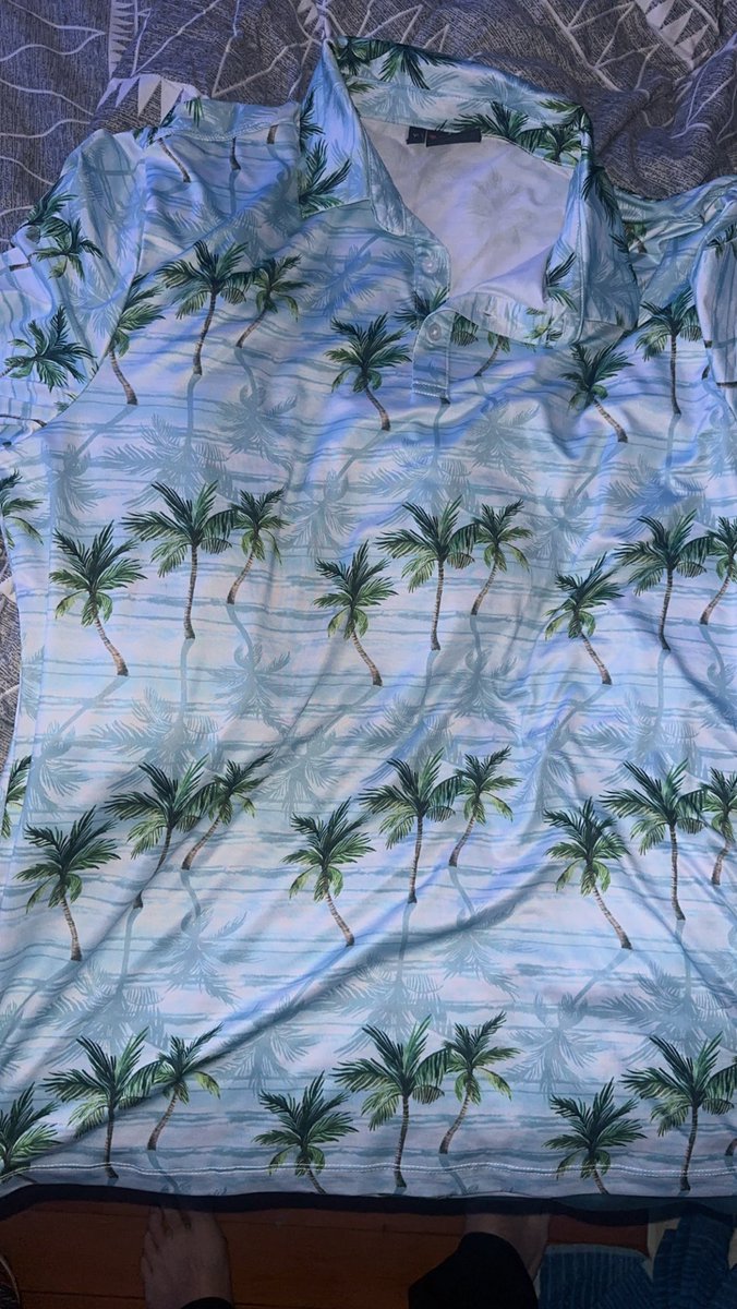 First day of school where I’m student teaching. Had to bring out the Hawaiian vibes like my good friend <a href="/rturnbull21/">Rturnbull21</a> does every year