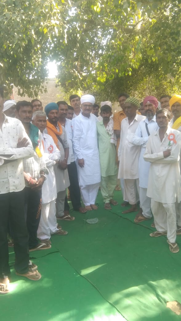 SahabramSangria's tweet photo. #sahabrambishnoi
सुरेवाला व खाराखेड़ा गांव में जाहर वीर गोगा जी व कृष्ण जन्माष्टमी महोत्सव पर आयोजित समारोह में सभी को बधाई दी व ग्रामीणों ने जो मान सम्मान दिया उसके लिए आभार
#AshokGehlot #RahulGandhiVoiceOfIndia 
#sangria #AICC https://t.co/S2Lk2pHpWS