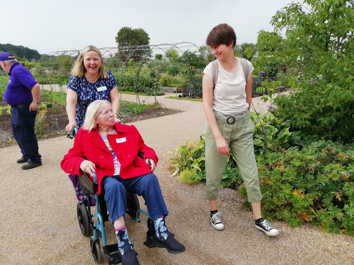 Braving the heat today (we never thought we'd say that in September!) with a carers trip to @RHSBridgewater 🌞🌷

#Heatwave #ThinkCarer