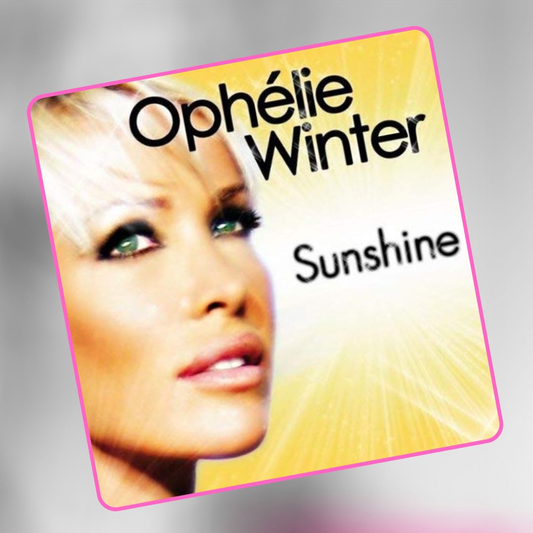 OWinterLink's tweet photo. Il clôture le #bestof d’ @opheliewinter Une place de choix pour un titre 100% Winta ! Demain, c’est le jour J !!! 🎉😍 #opheliewinter #sunshine #rnbmusic #rnbsinger #iconic https://t.co/NngQCA1NJA