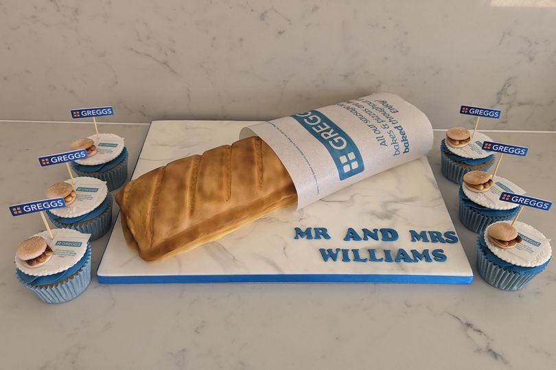 With a wedding there's often a cake. Usually it’s big, impressive and tasty...but this one takes the biscuit 🤩

Hats off to Mr and Mrs Williams for making this happen at Gretna Green 💞

<a href="/GreggsOfficial/">Greggs</a> we dare you to bring the cake to your stores 🍰🫔

#ThursdayThoughts