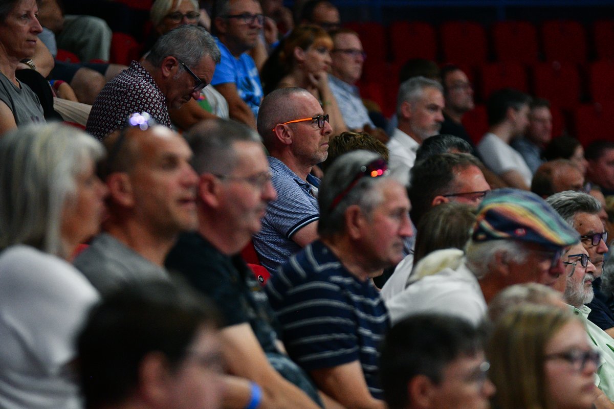 nancy_handball's tweet photo. Hier soir avait lieu la traditionnelle soirée de lancement 🚀
Le président Hervé Alt a présenté devant l'ensemble des partenaires, des abonnés et des bénévoles les objectifs pour cette saison 23/24 ! 🎯
__ https://t.co/LmxEshBFFs