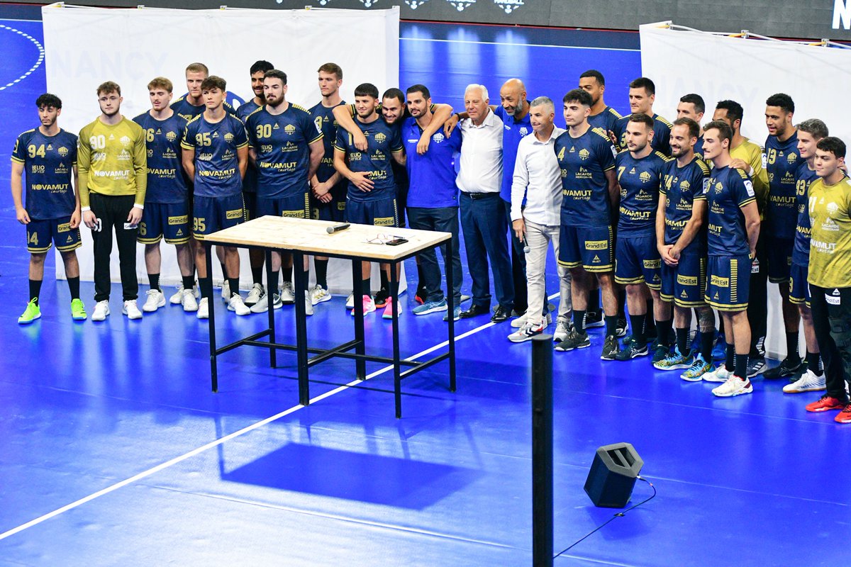 nancy_handball's tweet photo. Hier soir avait lieu la traditionnelle soirée de lancement 🚀
Le président Hervé Alt a présenté devant l'ensemble des partenaires, des abonnés et des bénévoles les objectifs pour cette saison 23/24 ! 🎯
__ https://t.co/LmxEshBFFs