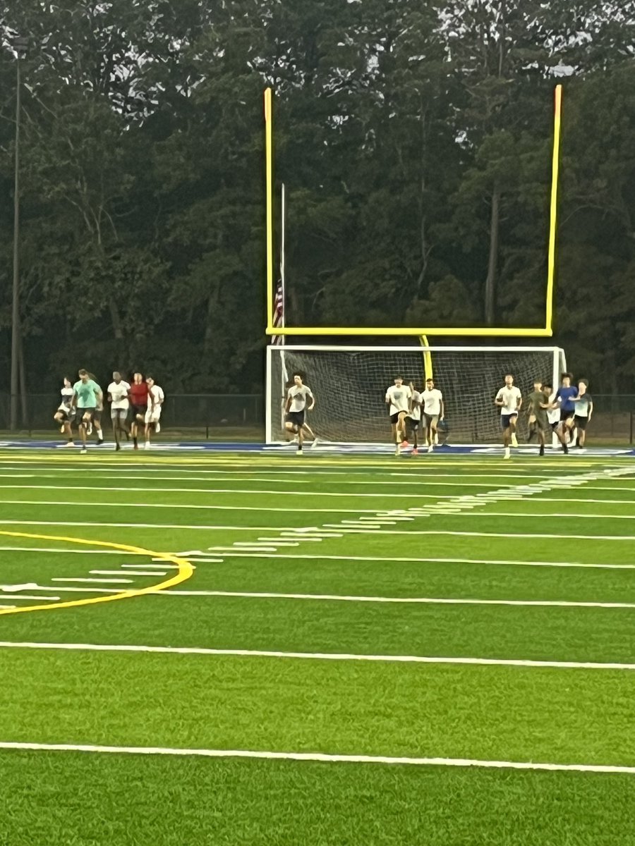oakcrest_track's tweet photo. @OHS_Boys_Soccer 6am practice on the turf, under the lights! Lets goooooo! https://t.co/CFeefDbQ8N
