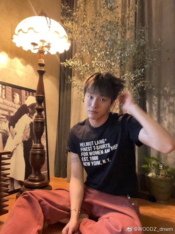 chowoodzfan's tweet photo. 이날 너무 좋음 건조해 보일 때 가장 자극적임 https://t.co/LTx0CGk0Bz