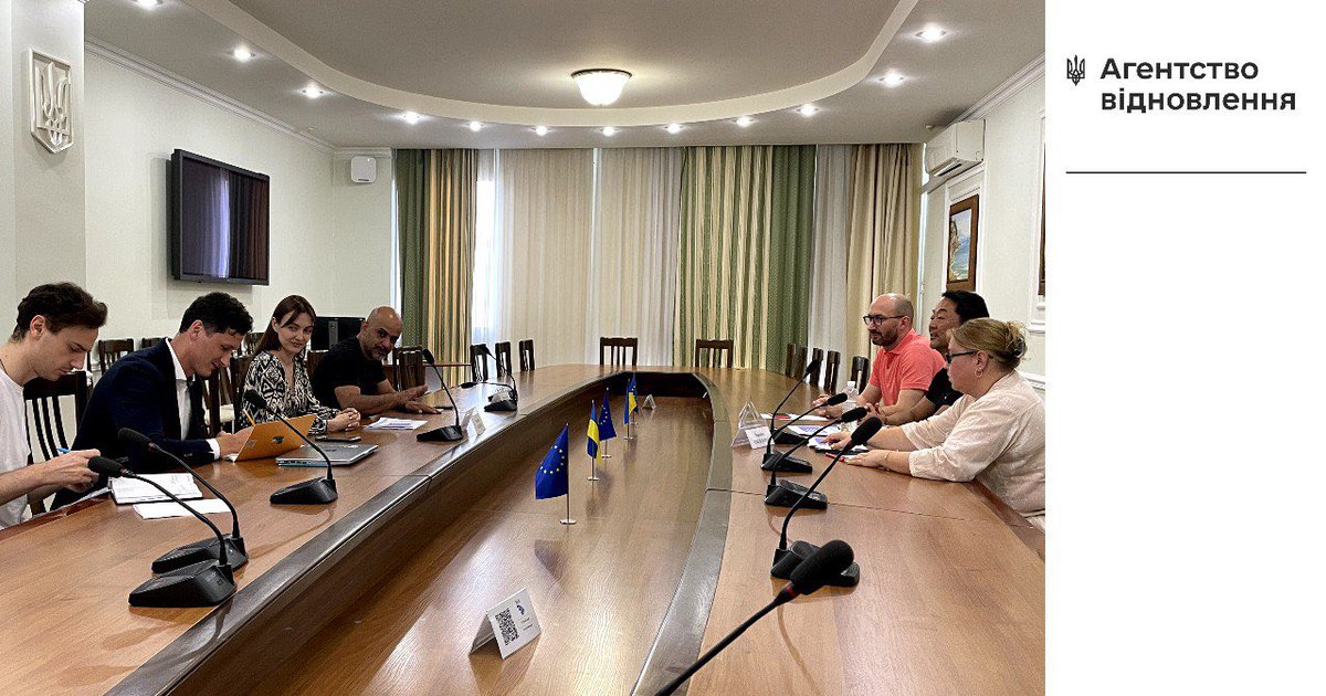 RestoreUA's tweet photo. 🤝 New partnership alert. Agency Head @mefimus and Miyamoto International's Kit Miyamoto discuss disaster recovery and high-quality assessments. Collaboration goals set. #RestoreUkraine https://t.co/tfNfd9pfYk