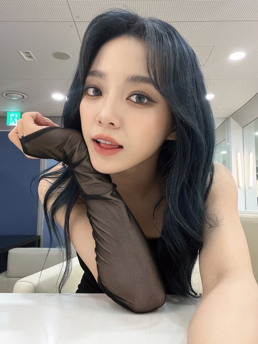 0828_kimsejeong's tweet photo. [📸]
230907
Mnet #엠카운트다운

세정이의 문(門)으로 들어와
Top을 향해
항해할 준비 완료😉

#김세정 #KIMSEJEONG
#세정 #SEJEONG
#1st_ALBUM_門
#Top_or_Cliff #항해 https://t.co/XKsn3b9bva
