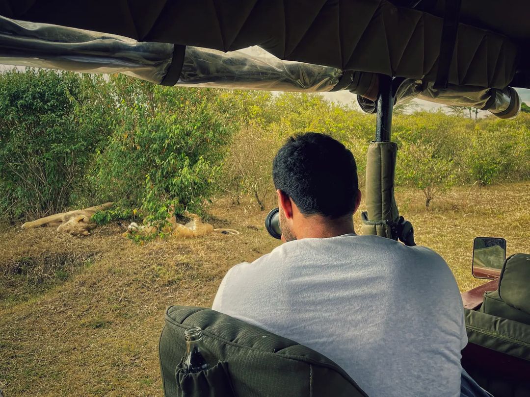 𝑴𝒆𝒈𝒂 𝑷𝒓𝒊𝒏𝒄𝒆 @IAmVarunTej Capturing the Wild -Life as he's enjoying his Vacation at Kenya !! 📸😍 #MegaPrince #VarunTej #VTK #OperationValentine #Matka