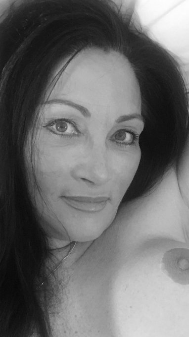 Good morning to you all I&rsquo;m just about to log on to https://t.co/7xgkJDoSKi and https://t.co/bzDPefkL76