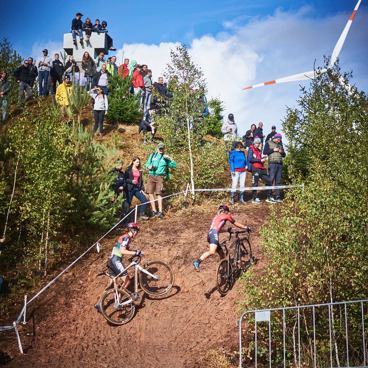 Racing gets underway on the European mainland this weekend with a double header in Germany. 

Schreiber, Zemanova, Bakker, Van Alphen, Adams, Meeussen &amp; Meisen are some of the names racing in Lutzelbach.

Full startlist: cyclocross.social/wp-content/upl…