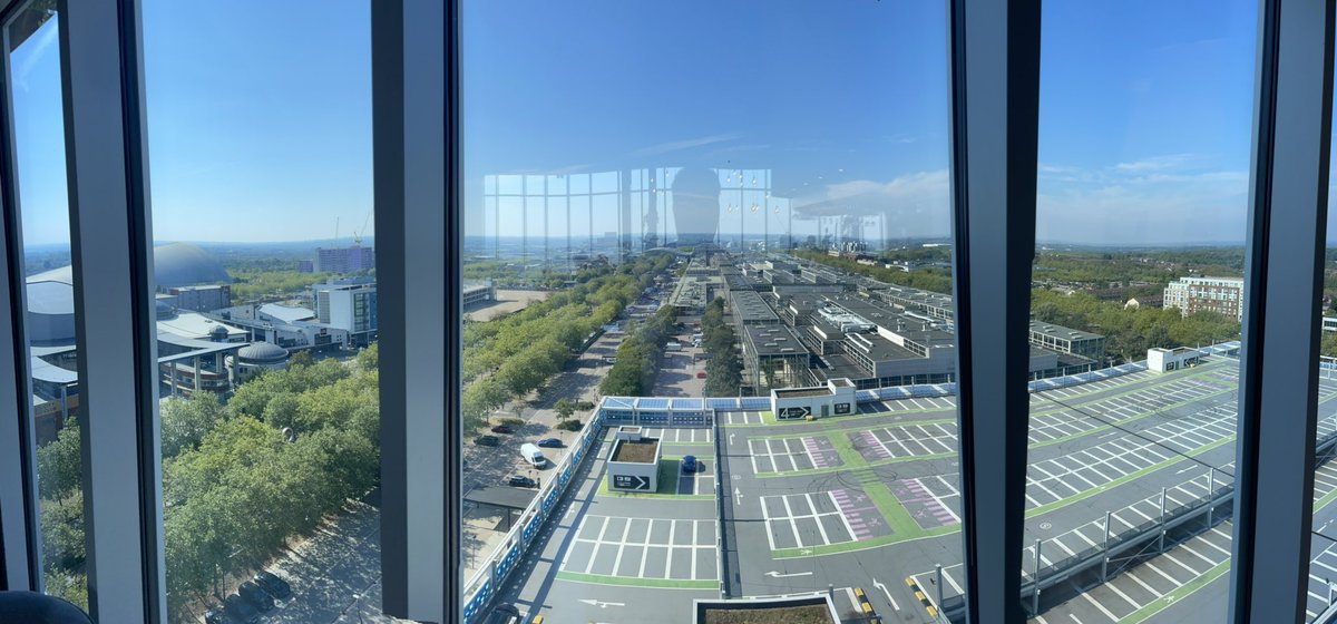 If you build it, they will come……

The vision to build a 14 story hotel in centre of MK might have been a hard sell, but the views are stunning, and the restaurant/bar is pretty busy at noon on a Thursday…..
#HotelLaTour #MiltonKeynes