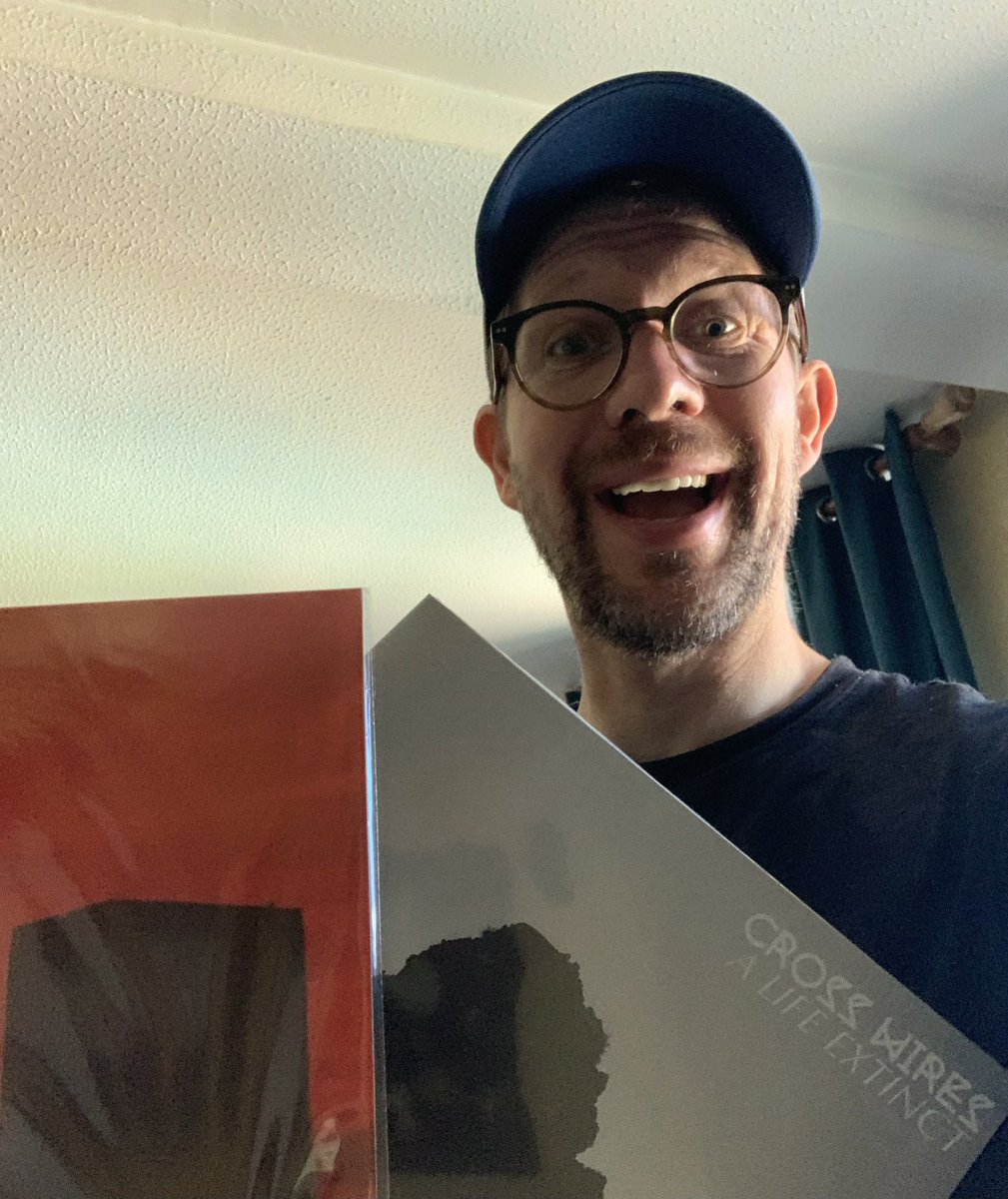 CrossWiresband's tweet image. Both of our albums available on vinyl at tomorrows show at Luna in Leytonstone. Or buy them in the link below.