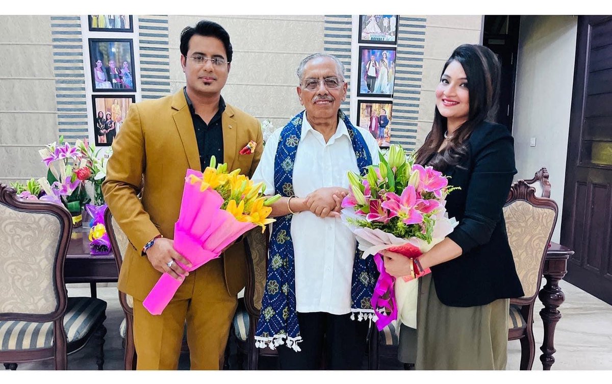 PoonamSharrma_'s tweet photo. On this lovely day, may you get all that you have ever wanted..May you continue to inspire youngsters with your words of wisdom.. Wish You a very Happy Birthday Respected sir... 
❤️🤗🙏🏻
Stay Blessed &amp; Healthy ✨ 
@1stIndiaNews  @Bharat24Liv  #jcsir #HappyBirthday https://t.co/R6mH4kQ8Jf