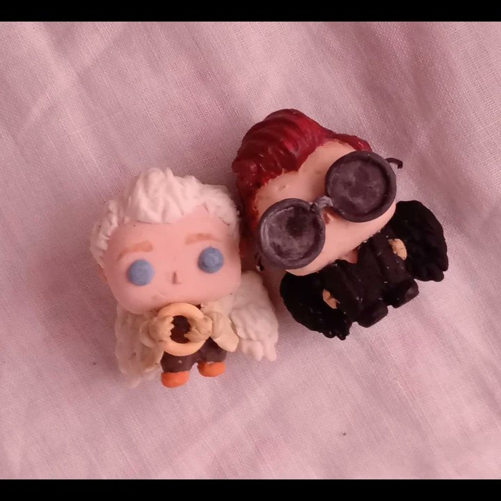 diegonotexist's tweet image. Aziraphale and Crowley funko pops I made out of biscuit🤍🖤
@michaelsheen
@GoodOmensPrime
