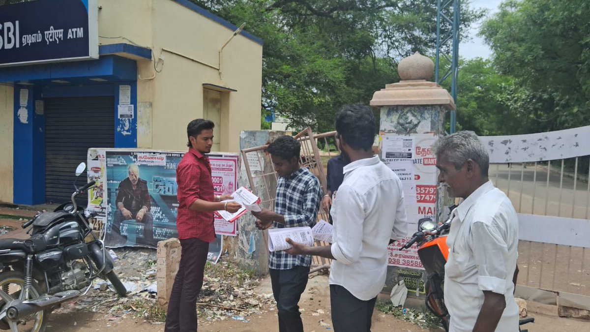 deepak424066818's tweet photo. #மேலூர் மேலூர் தொகுதி #நாம்தமிழர்கட்சி சார்பில் கல்லூரி மாணவர்களுக்கு போதை பொருள் ஒழிப்பு விழிப்புணர்வு ஏற்படுத்தி துண்டு பிரசுரம் விநியோகம் செய்யும் நிகழ்வு நடைபெற்றது #சீமான் #jawan #NTK #vijay https://t.co/Dh8YCVTgsY