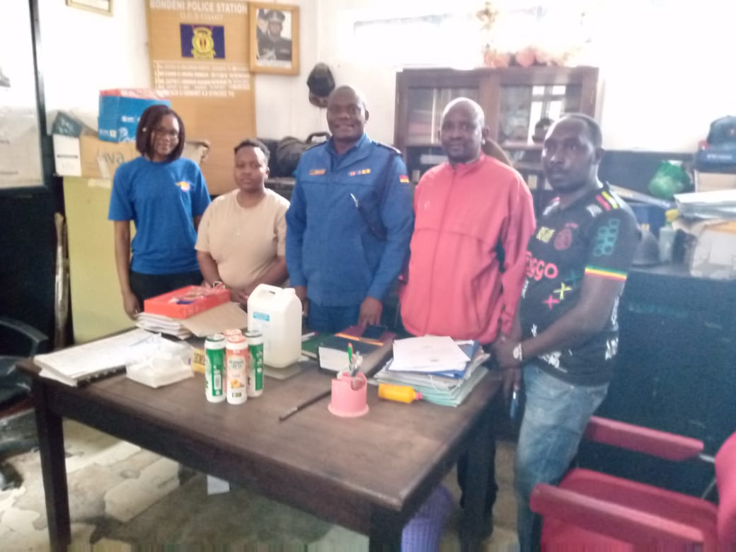 OfficiallySeki's tweet photo. Today we had the pleasure of visiting the Bondeni police station in our endevour to create a good youth and security relationship. We met with the OCS, Major and Community chairman of CPC. It was a good day. We look forward to more engagements. @Midrifthurinet #MbogiInformed https://t.co/SjAhJwbnCZ