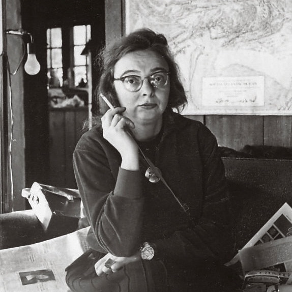 seabed2030's tweet photo. Marie Tharp  

Tharp was an American geologist and #oceanographic cartographer credited with producing one of the world’s first scientific maps of the #seafloor in 1957.

👇 https://t.co/0isEfpnMxw