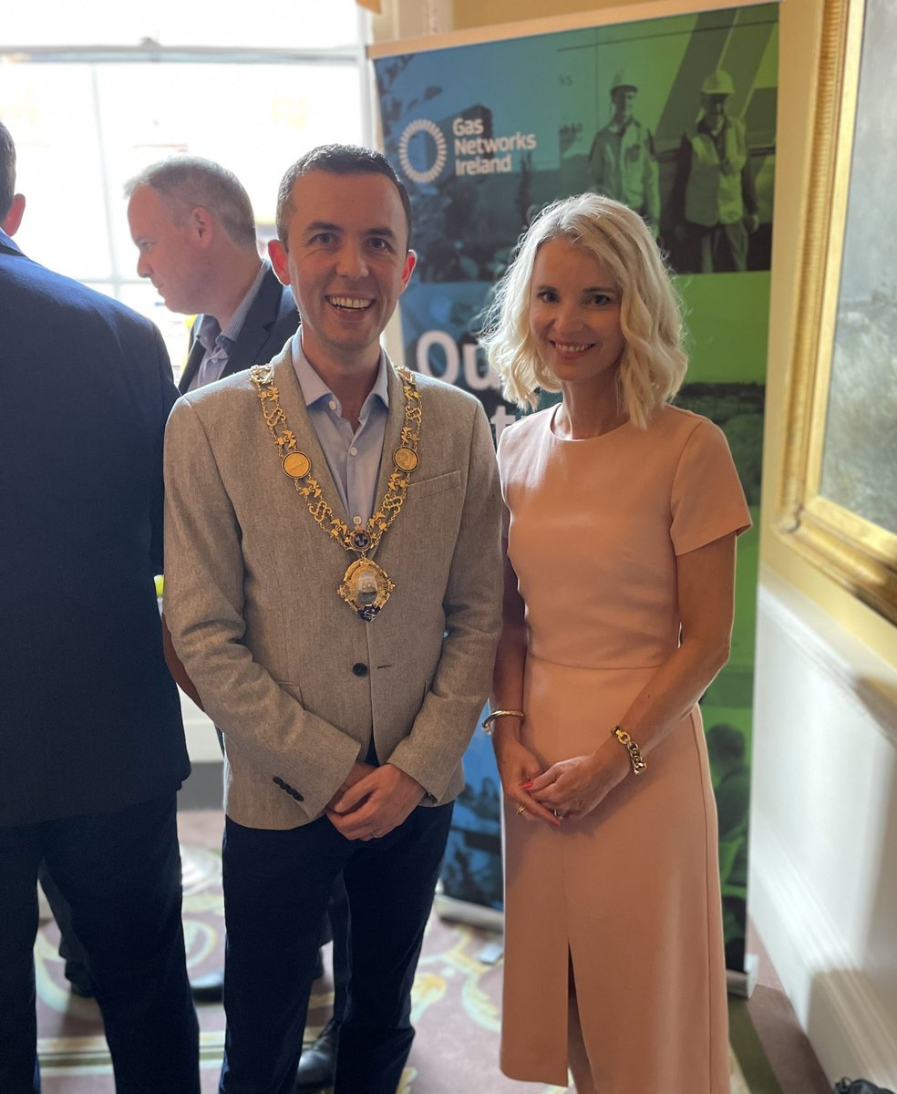 Super interesting @DubCham In Camera dinner w @DublinAirport CEO Kenny Jacobs & great to catch up with so many at the capacity event in the lovely setting of @MerrionHotel - have to say my Dublin airport experiences have been excellent this year! #dublin #networking #business