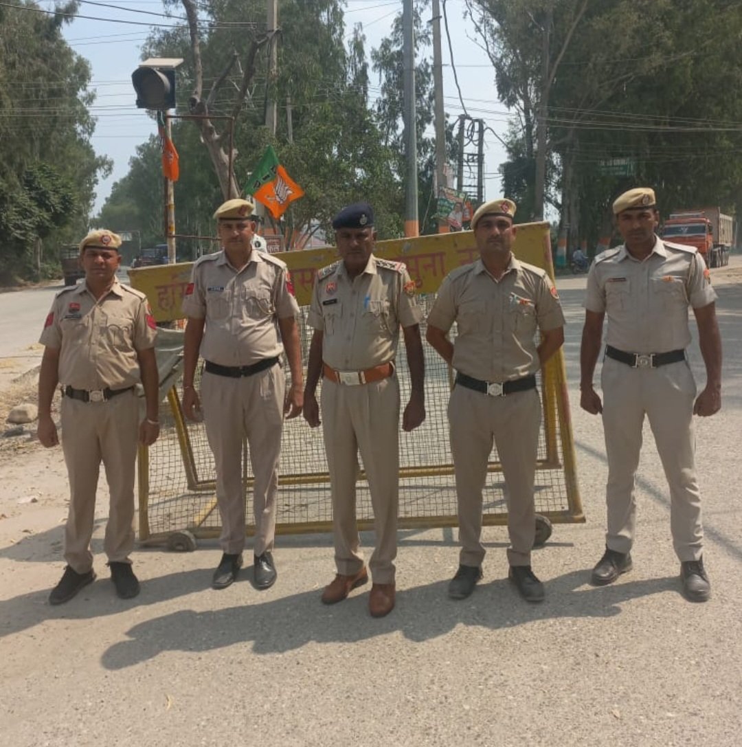 PoliceYnr's tweet photo. जिला पुलिस द्वारा किसी भी आपात स्थिति से निपटने,अपराध को अंजाम देकर भागने वाले अपराधी को पकड़ने व अपराधो की रोकथाम हेतु, तुरंत कार्रवाई के लिए सीलिंग प्लान के तहत जिले मे 40 नाको व 6 चेकिंग पार्टियो ने 1222 वाहनो को चेक कर 125 के किए चालान।
@police_haryana 
@AdgpAmbalaRange https://t.co/4BKaoxBnNn