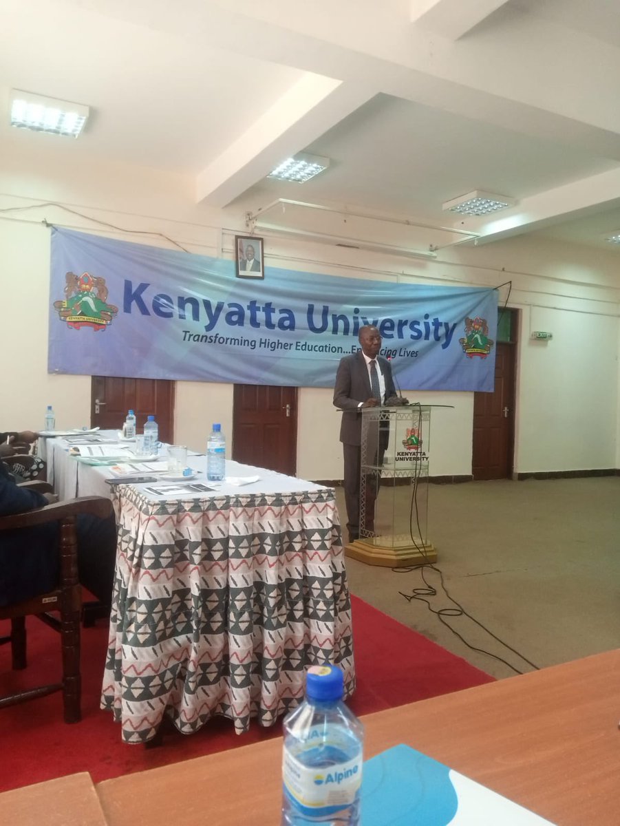 HospitalMathari's tweet photo. Additionally, our CEO stressed the importance of being able to discuss suicide openly and without embarrassment. But it affects how we discuss suicide. These discussions may be beneficial or detrimental.

#SuicidePreventionAwareness 
#matharihospital
#kenyattauniversity https://t.co/KZpTc4TU6f