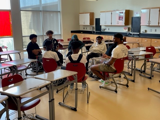 DunbarHSDC's tweet image. Students learn by doing. Our sophomores participated in the first explorative minicourse session where they participated in college and career pathway learning activities.
@XQAmerica @dcpublicschools @DCPSconnected
#Weworkforkids #Since1870