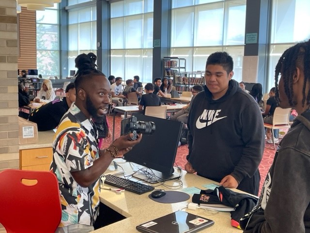 DunbarHSDC's tweet image. Students learn by doing. Our sophomores participated in the first explorative minicourse session where they participated in college and career pathway learning activities.
@XQAmerica @dcpublicschools @DCPSconnected
#Weworkforkids #Since1870