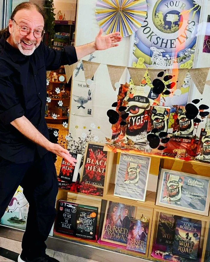 Waterstones Finchley Road O2 Centre tweet media