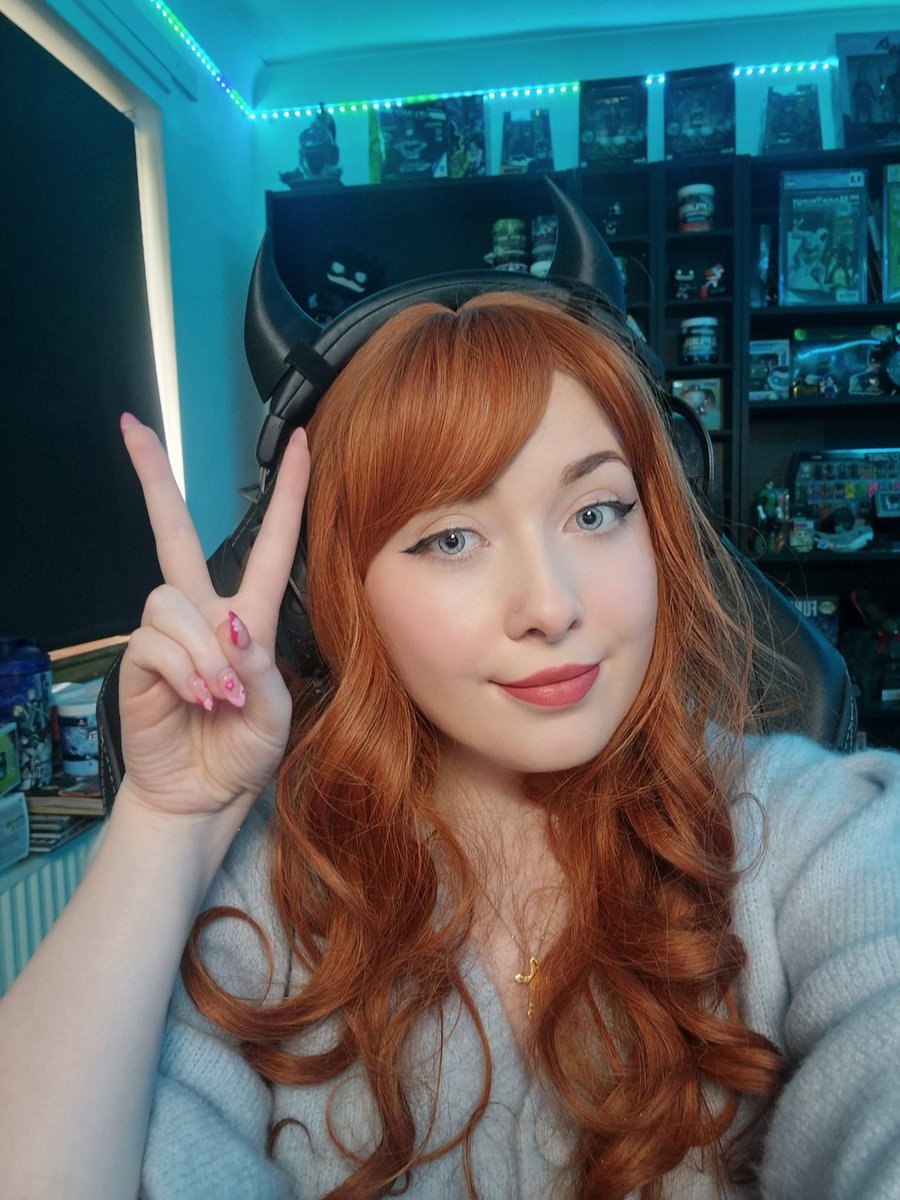 batkitto's tweet image. heyo! im live playing soma, then we have a sponsored segment after 💕

twitch.tv/batkitto