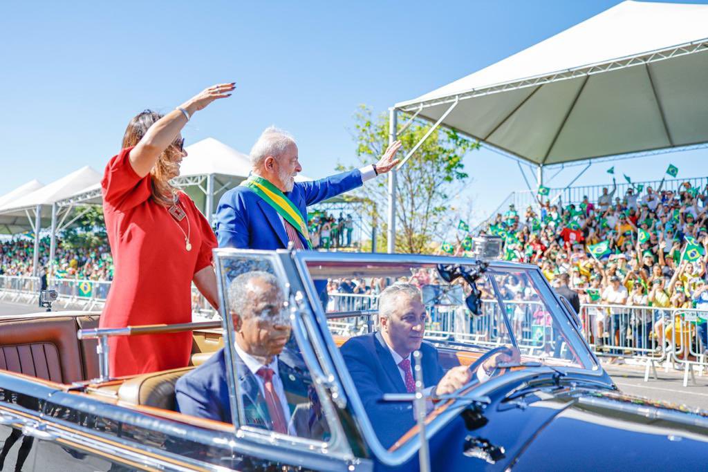 Lula tweet media
