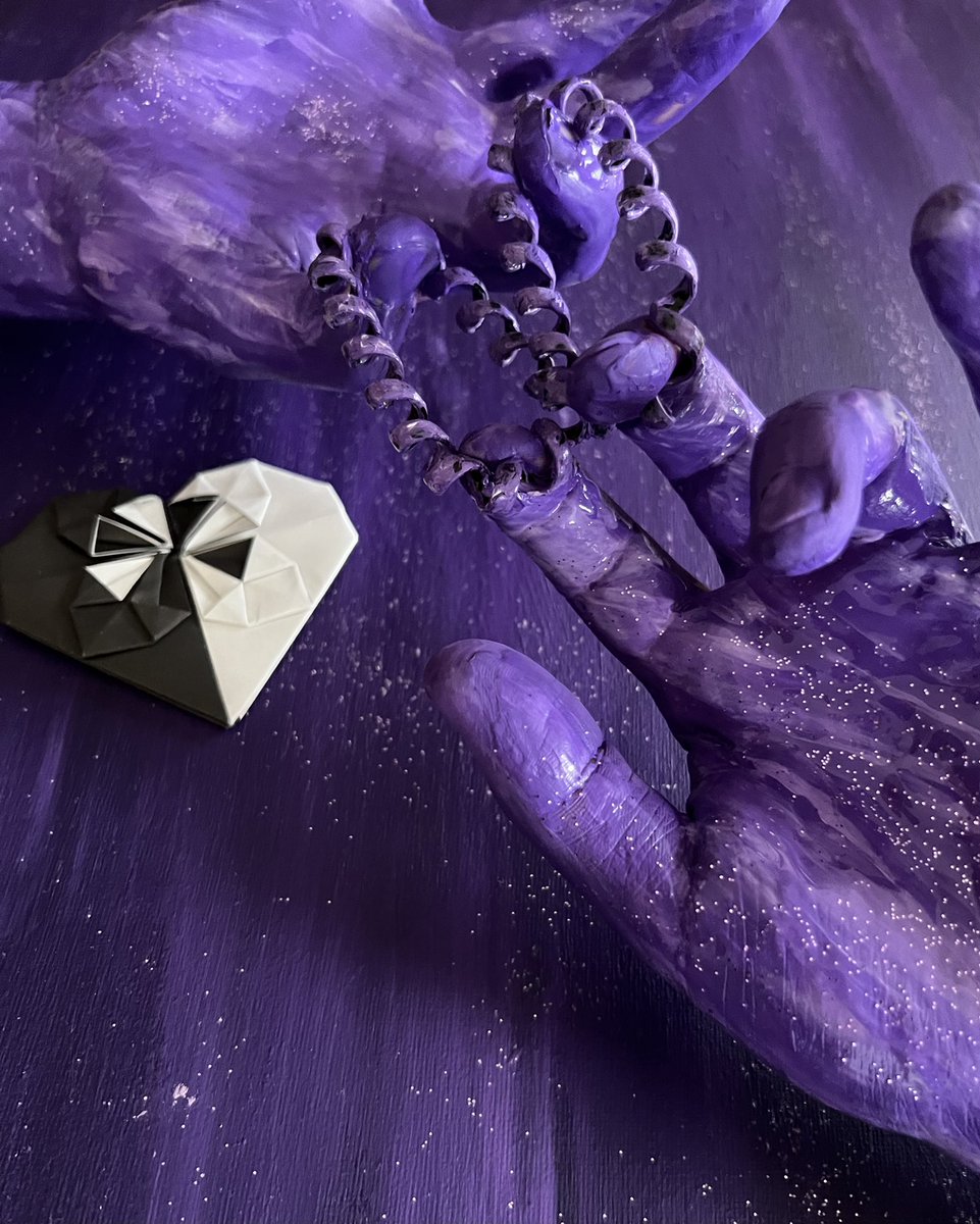 SupportArt7's tweet photo. #silentsupportart black and white origami paper heart, supporting freedom #BTSARMY 💜 https://t.co/VCIejSD9SR