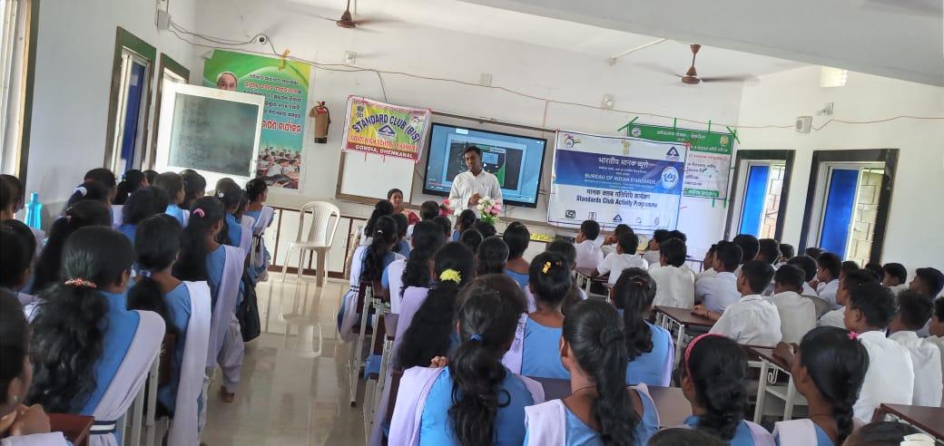 OdishaCalling's tweet photo. #QuizCompetition on Quality Standardisation and #BasicRoadSafetyAwareness Activity.
At Khankira Govt.High School, Dhenkanal ,Odisha.
#BureauOfIndianStandard
#MinstryOfConsumerAffaires
Team OCF: Lalit Das.
Dist: Dhenknal,Odisha.
Dt.07.09.23 https://t.co/Wyr6AUUWl2