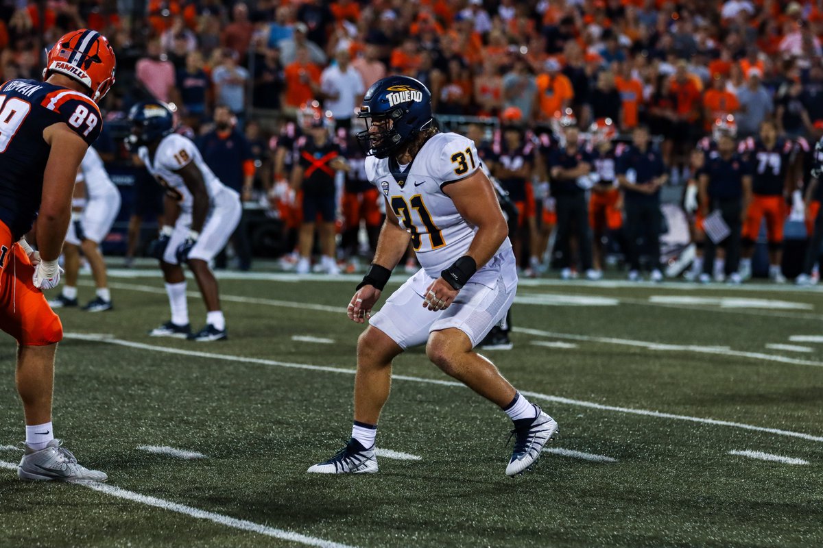 ToledoFB's tweet photo. Linebacker Dan Bolden returned to the field last week after missing all but four plays over the past two seasons. If you know Dan's story, you would know that he's never been afraid to meet a challenge. #SuccessStory! #TeamToledo 
@dbold7 
@MACSports 

https://t.co/wufkb7m0gJ https://t.co/JOB4HRhx4s